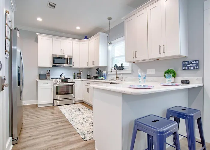 Spacious House With Private Patio And Pool Access Holiday home Gulf Shores