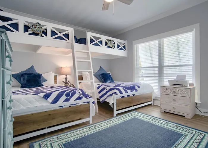 Holiday home Spacious House With Private Patio And Pool Access Gulf Shores
