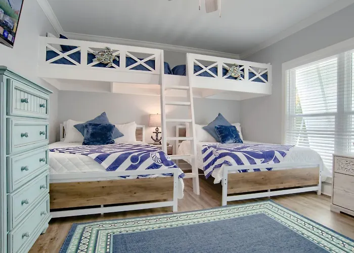 Holiday home Spacious House With Private Patio And Pool Access Gulf Shores