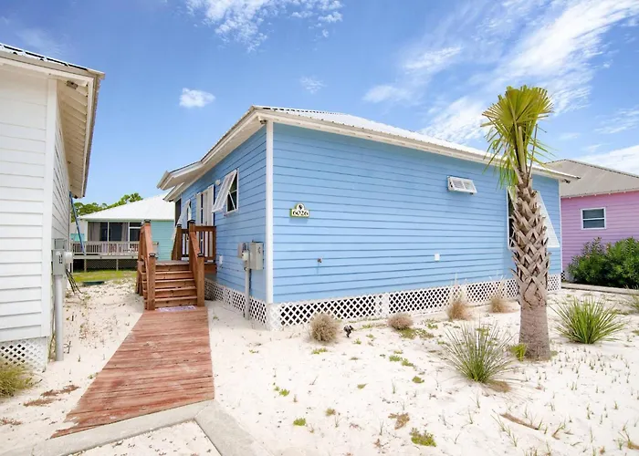 Holiday home Spacious House With Private Patio And Pool Access