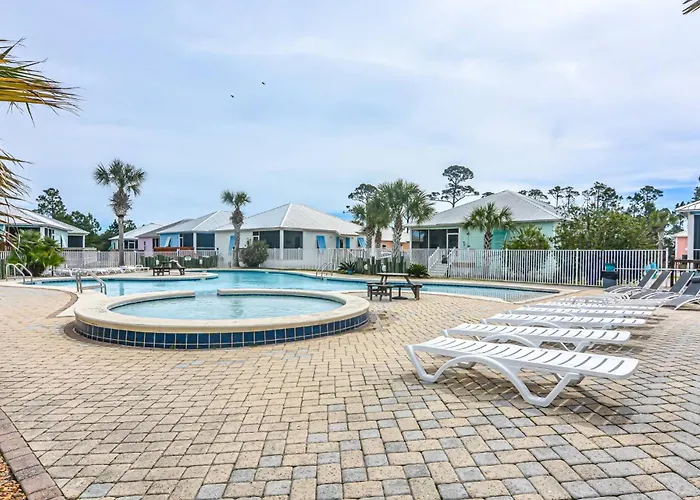 Holiday home Spacious House With Private Patio And Pool Access *