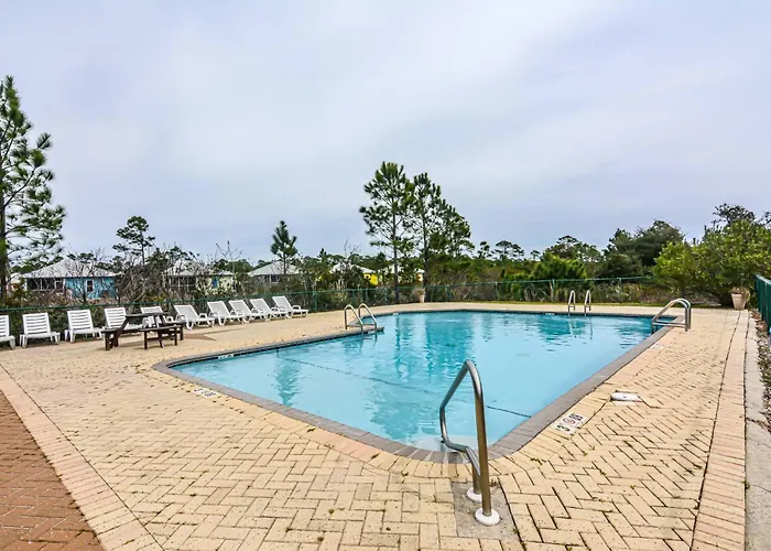 Holiday home Spacious House With Private Patio And Pool Access